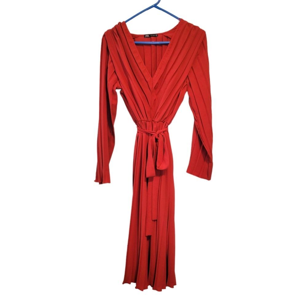 Zara Pleated Midi Dress Burnt Orange/Red Bloggers Favorite Size Medium